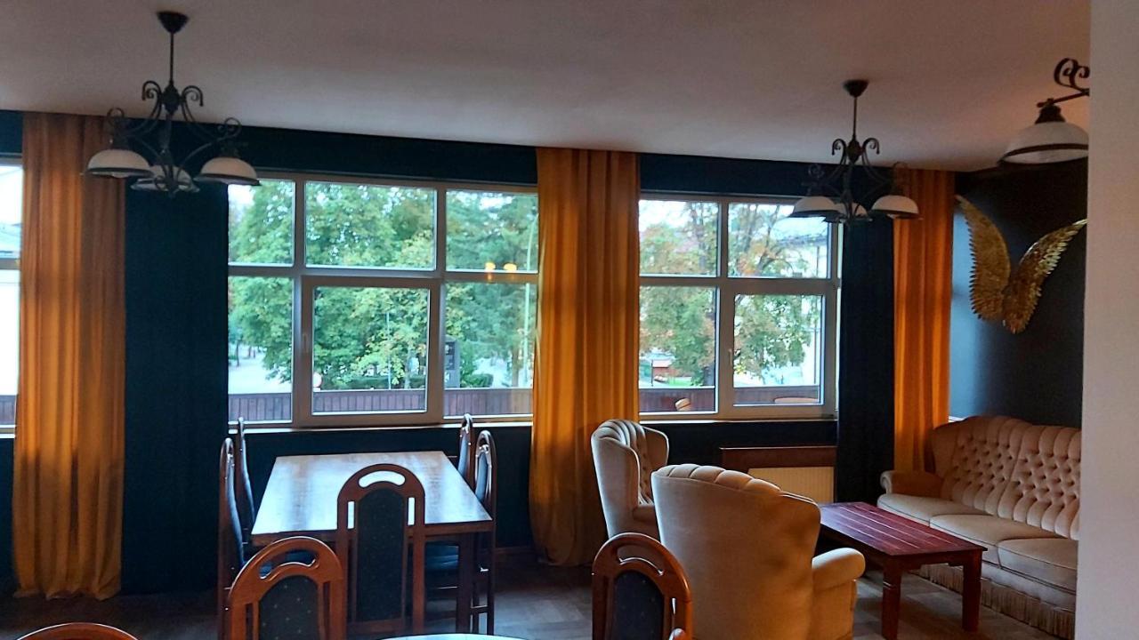 Hotel Pierwsze Pietro Restauracja&noclegi Lesko